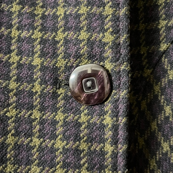 VIA Double-Breasted Women's Coat - Picture 5 of 10